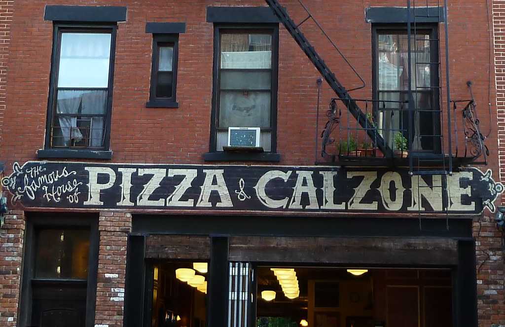 Pizza and Calzone Restaurant in Brooklyn